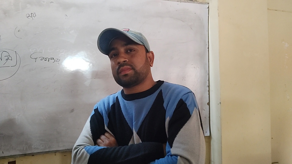 ৫৪ শিক্ষার্থীর ফরম পূরণের টাকা ফেরত দিয়েছেন সেই ছাত্রদল নেতা